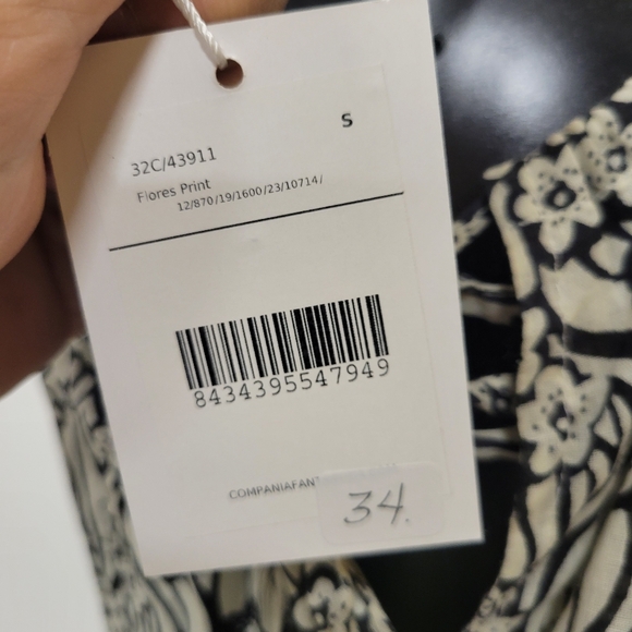 Gauzy Black & Cream Top - Picture 6 of 6